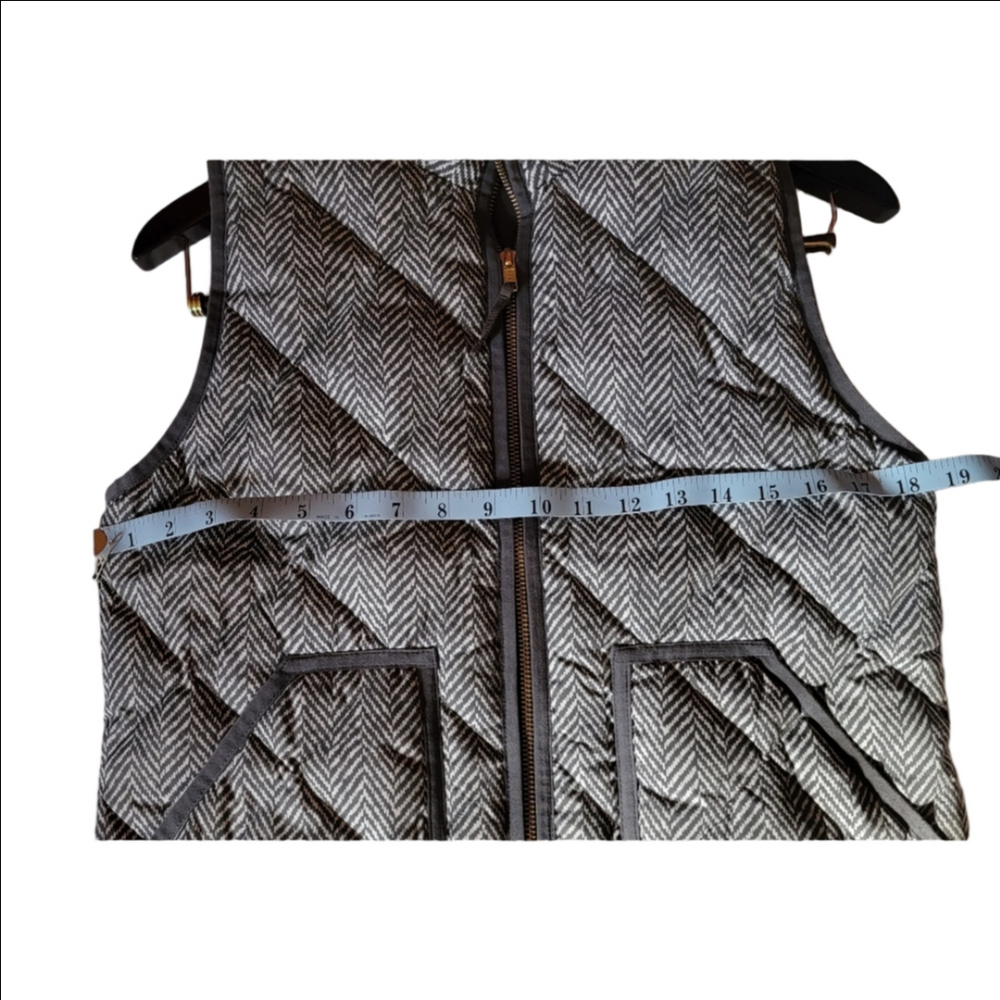 J. CREW Gray/White Patterned Quilted Puffer Vest Size XS - Picture 9 of 10